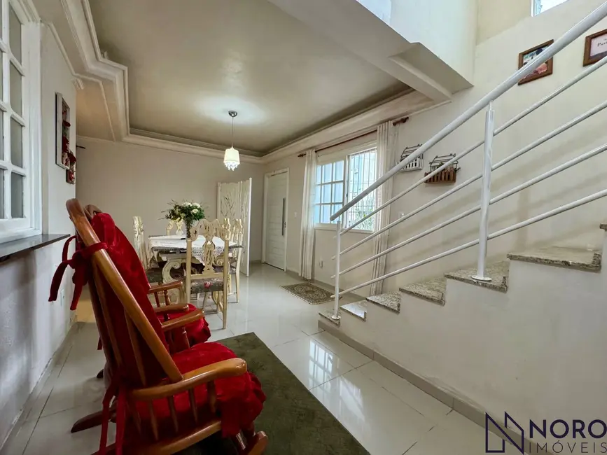 Casa com 3 quartos à venda, 146m2 em Nossa Senhora do Rosário, Santa Maria - RS - imagem 9 Foto 9 de Casa com 3 quartos à venda, 146m2 em Nossa Senhora do Rosário, Santa Maria - RS