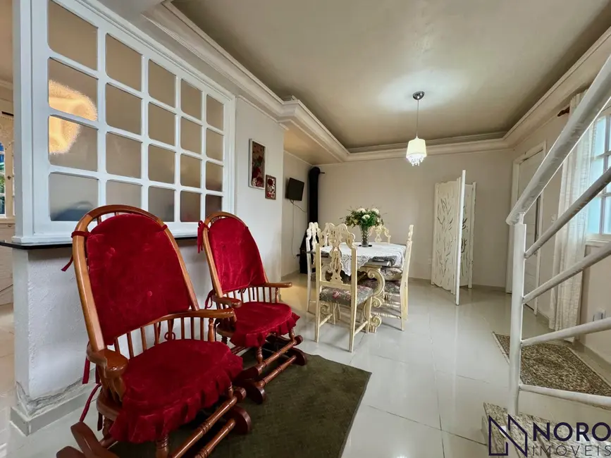 Casa com 3 quartos à venda, 146m2 em Nossa Senhora do Rosário, Santa Maria - RS - imagem 8 Foto 8 de Casa com 3 quartos à venda, 146m2 em Nossa Senhora do Rosário, Santa Maria - RS
