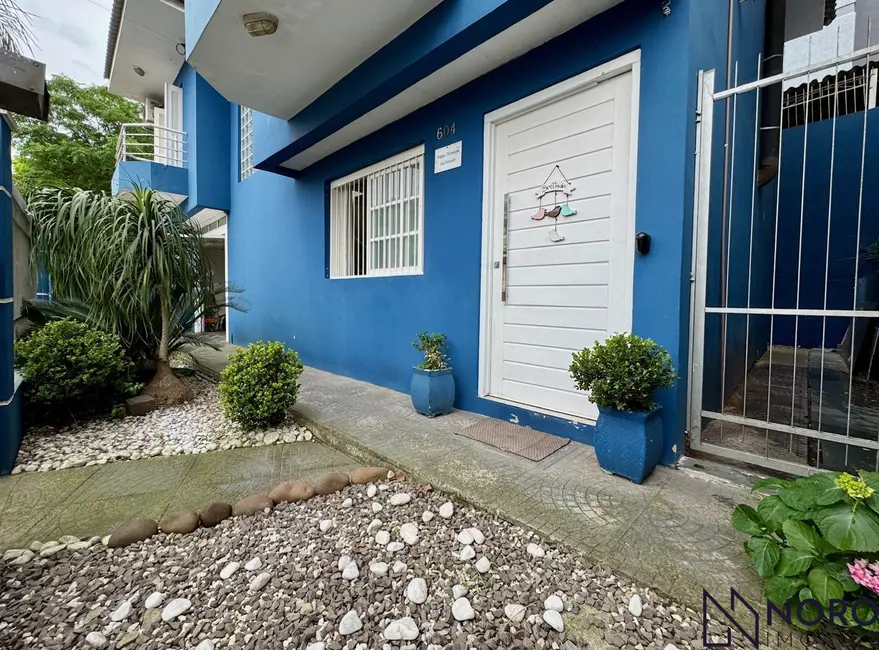 Casa com 3 quartos à venda, 146m2 em Nossa Senhora do Rosário, Santa Maria - RS - imagem 3 Foto 3 de Casa com 3 quartos à venda, 146m2 em Nossa Senhora do Rosário, Santa Maria - RS