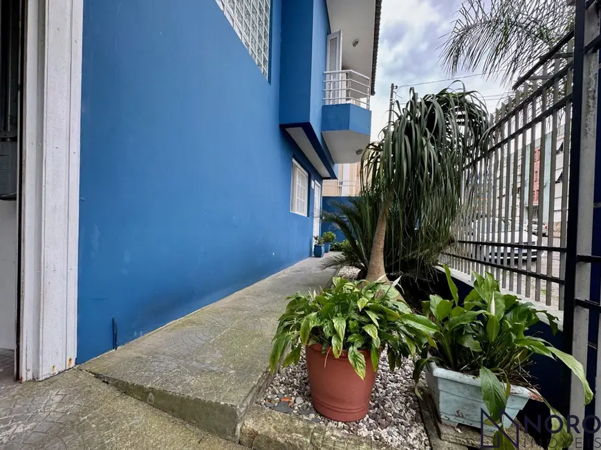 Casa com 3 quartos à venda, 146m2 em Nossa Senhora do Rosário, Santa Maria - RS - imagem 4 Foto 4 de Casa com 3 quartos à venda, 146m2 em Nossa Senhora do Rosário, Santa Maria - RS