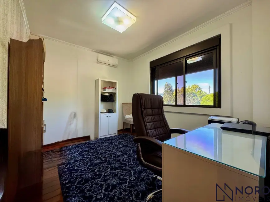 Foto 8 de Apartamento com 3 quartos à venda, 189m2 em Nossa Senhora de Lourdes, Santa Maria - RS