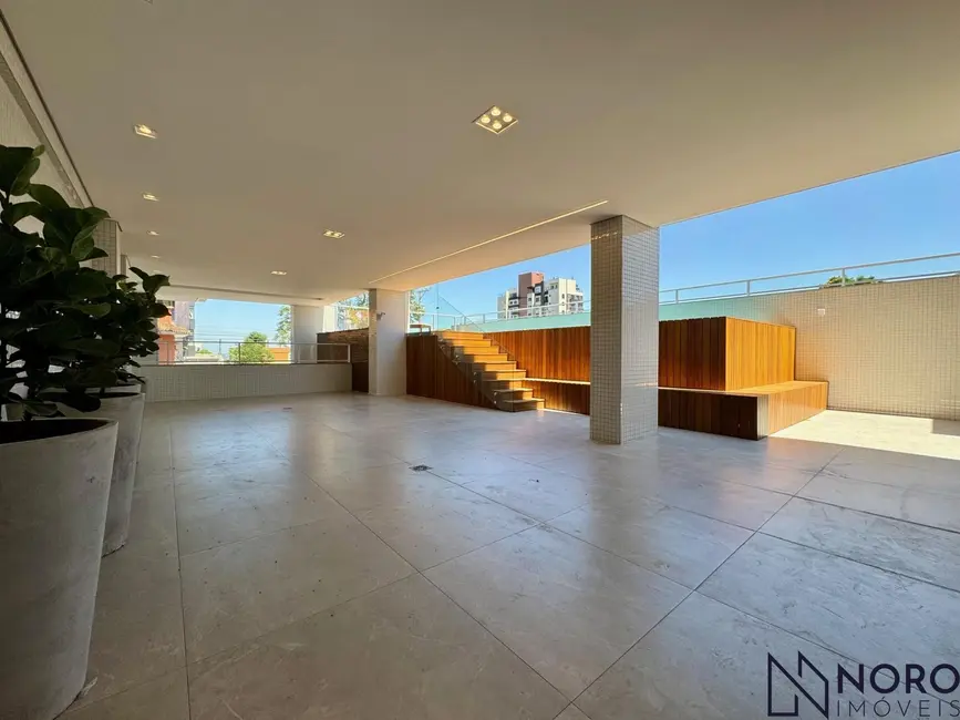 Apartamento com 3 quartos à venda, 165m2 em Nossa Senhora de Lourdes, Santa Maria - RS - imagem 7 Foto 7 de Apartamento com 3 quartos à venda, 165m2 em Nossa Senhora de Lourdes, Santa Maria - RS