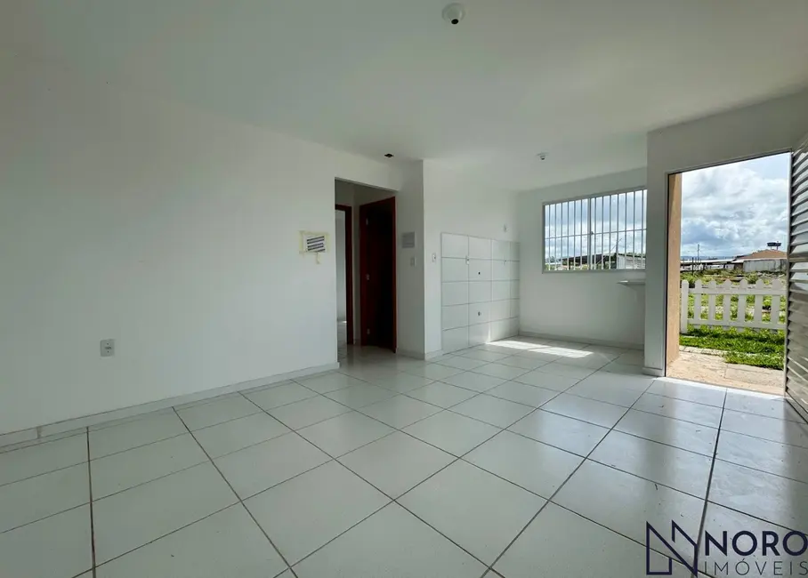 Foto 3 de Casa com 2 quartos à venda, 47m2 em Diácono João Luiz Pozzobon, Santa Maria - RS