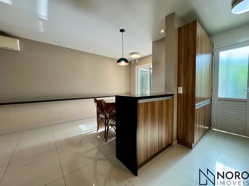 Foto 8 de Casa com 3 quartos para alugar, 138m2 em São José, Santa Maria - RS