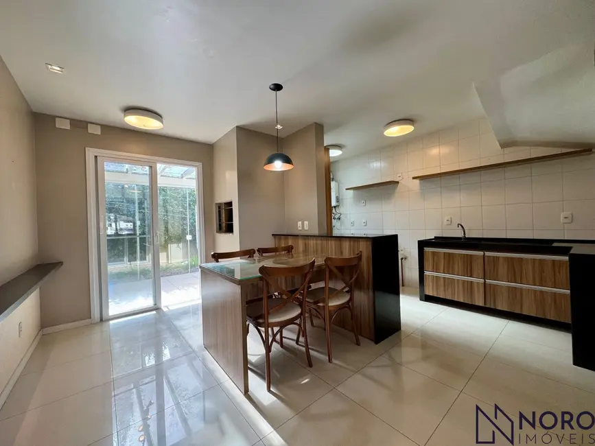 Foto 5 de Casa com 3 quartos para alugar, 138m2 em São José, Santa Maria - RS