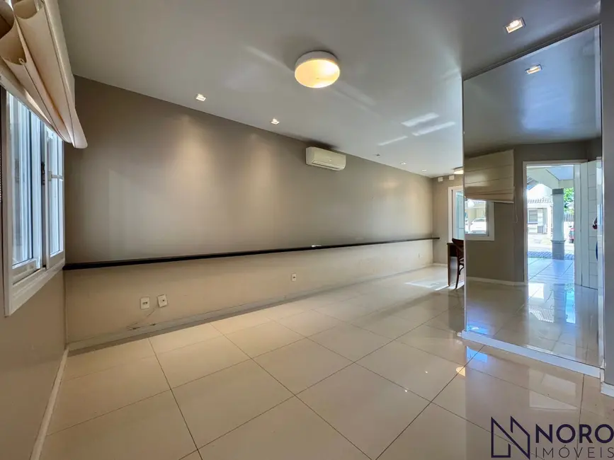 Foto 3 de Casa com 3 quartos para alugar, 138m2 em São José, Santa Maria - RS