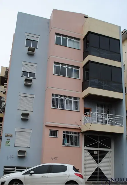 Foto 1 de Apartamento com 1 quarto para alugar, 53m2 em Centro, Santa Maria - RS