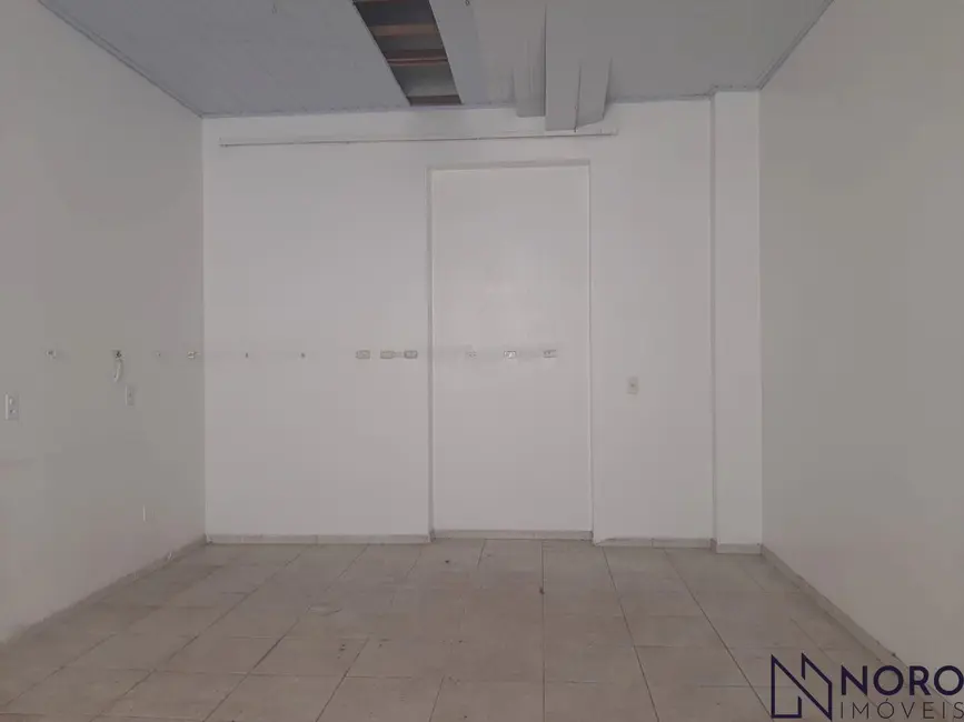 Sala Comercial com 4 quartos para alugar, 115m2 em Nossa Senhora das Dores, Santa Maria - RS - imagem 6 Foto 6 de Sala Comercial com 4 quartos para alugar, 115m2 em Nossa Senhora das Dores, Santa Maria - RS