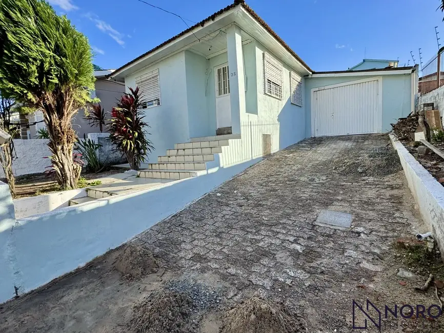 Casa com 3 quartos à venda, 100m2 em Presidente João Goulart, Santa Maria - RS - imagem 2 Foto 2 de Casa com 3 quartos à venda, 100m2 em Presidente João Goulart, Santa Maria - RS