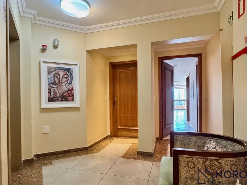 Foto 8 de Apartamento com 3 quartos à venda, 194m2 em Centro, Santa Maria - RS