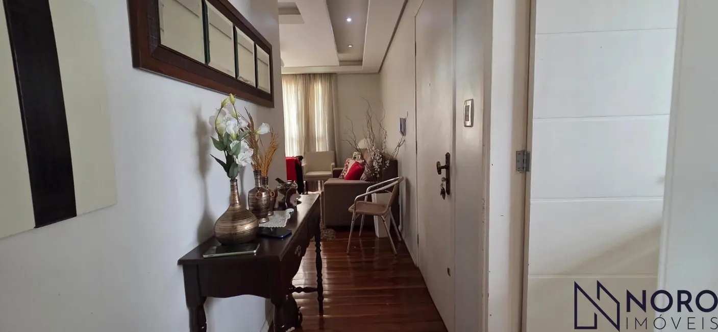 Apartamento com 3 quartos à venda, 94m2 em Centro, Santa Maria - RS - imagem 2 Foto 2 de Apartamento com 3 quartos à venda, 94m2 em Centro, Santa Maria - RS