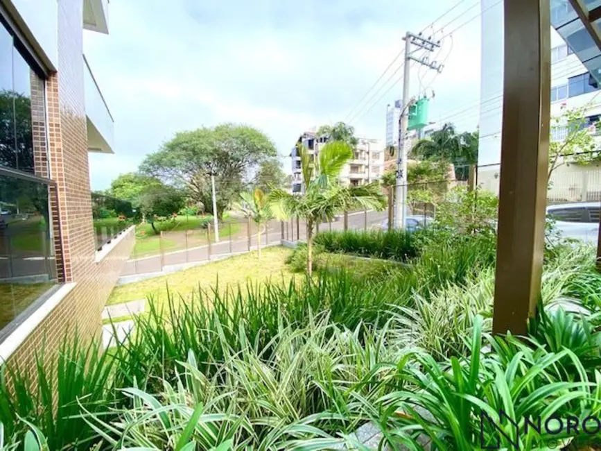 Foto 4 de Apartamento com 3 quartos à venda, 221m2 em Nossa Senhora de Lourdes, Santa Maria - RS