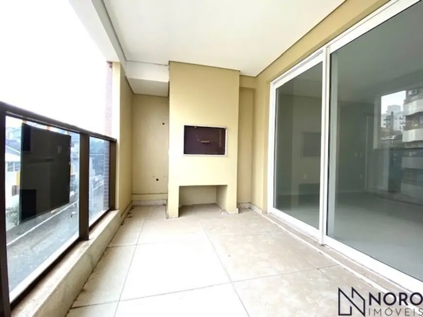 Foto 9 de Apartamento com 3 quartos à venda, 221m2 em Nossa Senhora de Lourdes, Santa Maria - RS