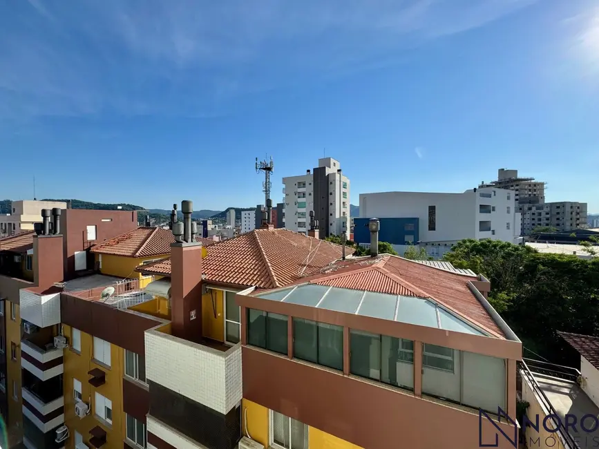 Foto 8 de Apartamento com 3 quartos à venda, 110m2 em Menino Jesus, Santa Maria - RS