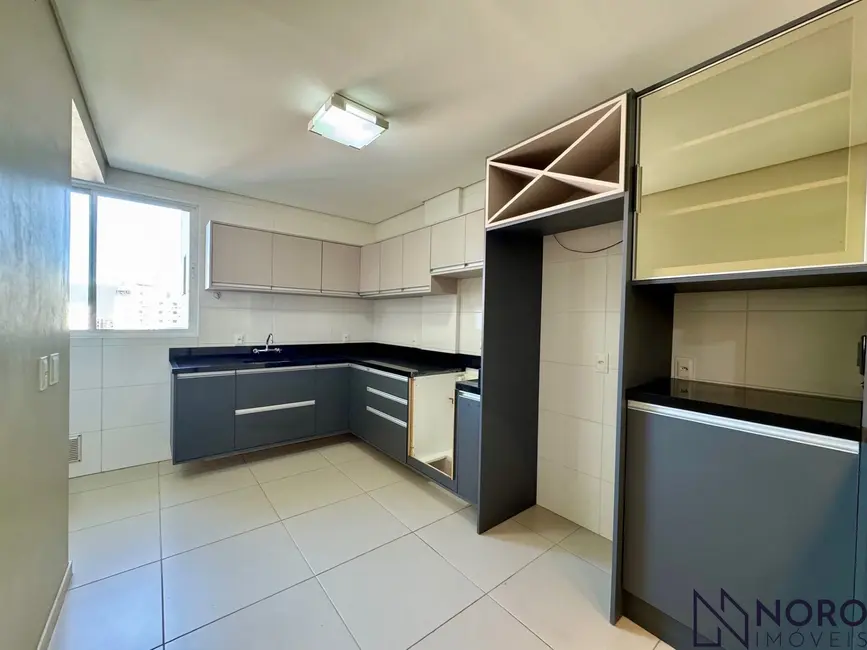 Foto 9 de Apartamento com 3 quartos à venda, 110m2 em Menino Jesus, Santa Maria - RS