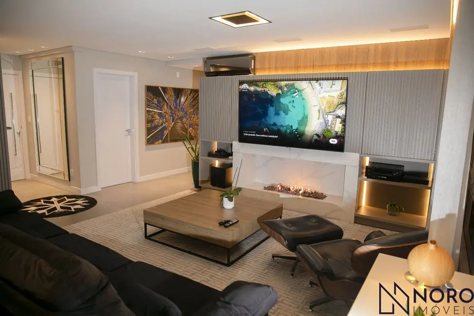 Foto 3 de Apartamento com 3 quartos à venda, 299m2 em Km 3, Santa Maria - RS