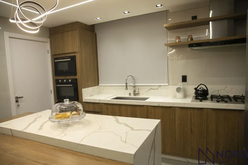 Foto 8 de Apartamento com 3 quartos à venda, 299m2 em Km 3, Santa Maria - RS