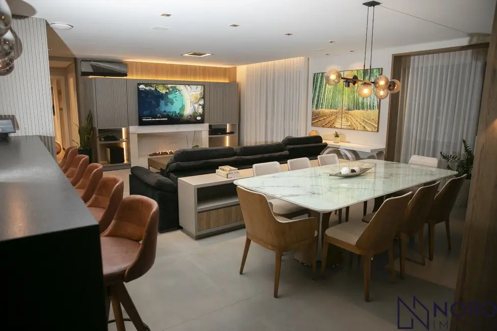 Foto 1 de Apartamento com 3 quartos à venda, 299m2 em Km 3, Santa Maria - RS