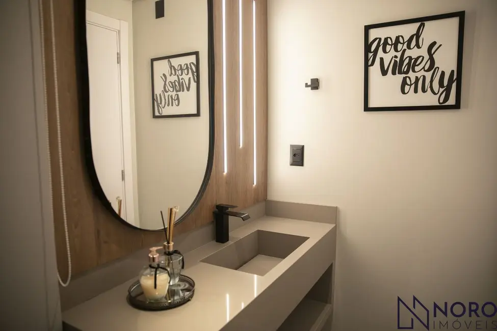 Foto 9 de Apartamento com 3 quartos à venda, 299m2 em Km 3, Santa Maria - RS