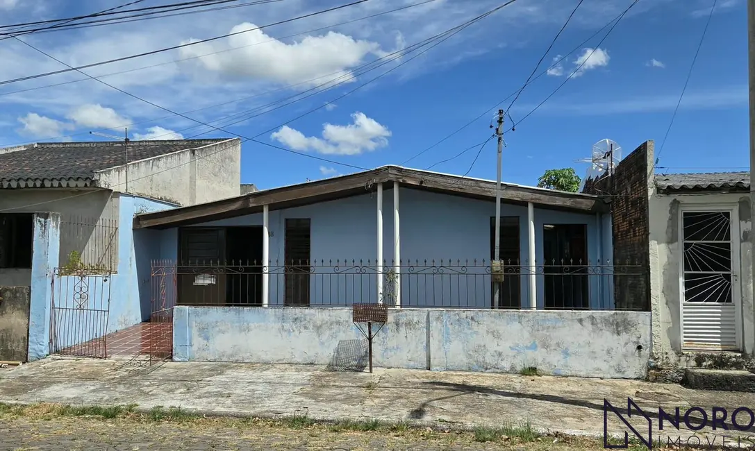 Foto 1 de Casa com 2 quartos à venda, 42m2 em Tancredo Neves, Santa Maria - RS