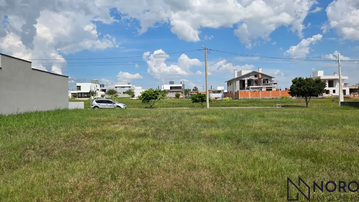 Foto 2 de Terreno / Lote à venda, 350m2 em Camobi, Santa Maria - RS