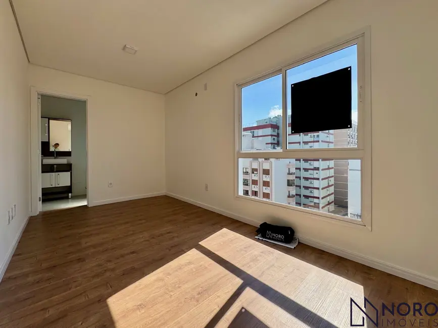 Foto 2 de Apartamento com 1 quarto para alugar, 27m2 em Bonfim, Santa Maria - RS