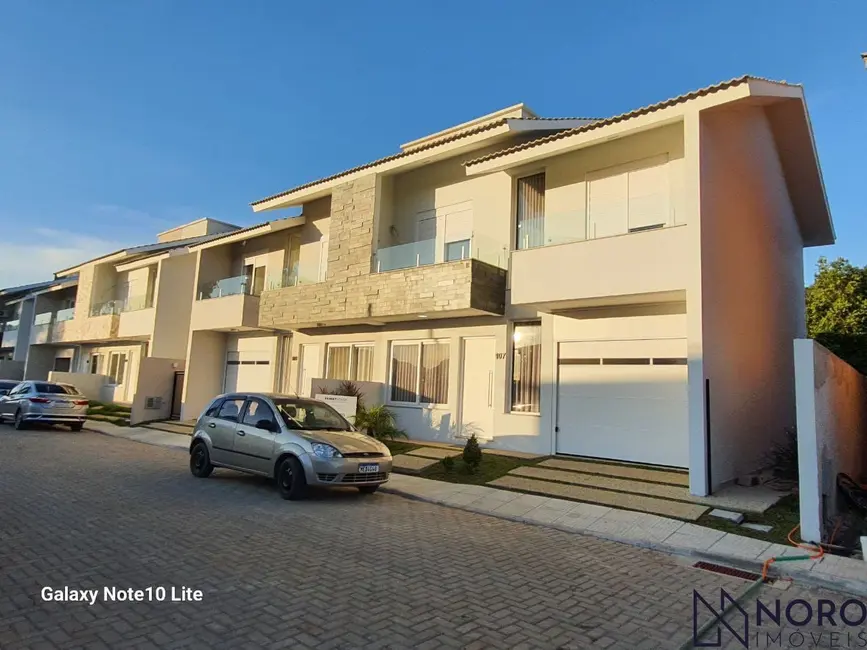 Foto 2 de Casa de Condomínio com 3 quartos à venda, 154m2 em Camobi, Santa Maria - RS