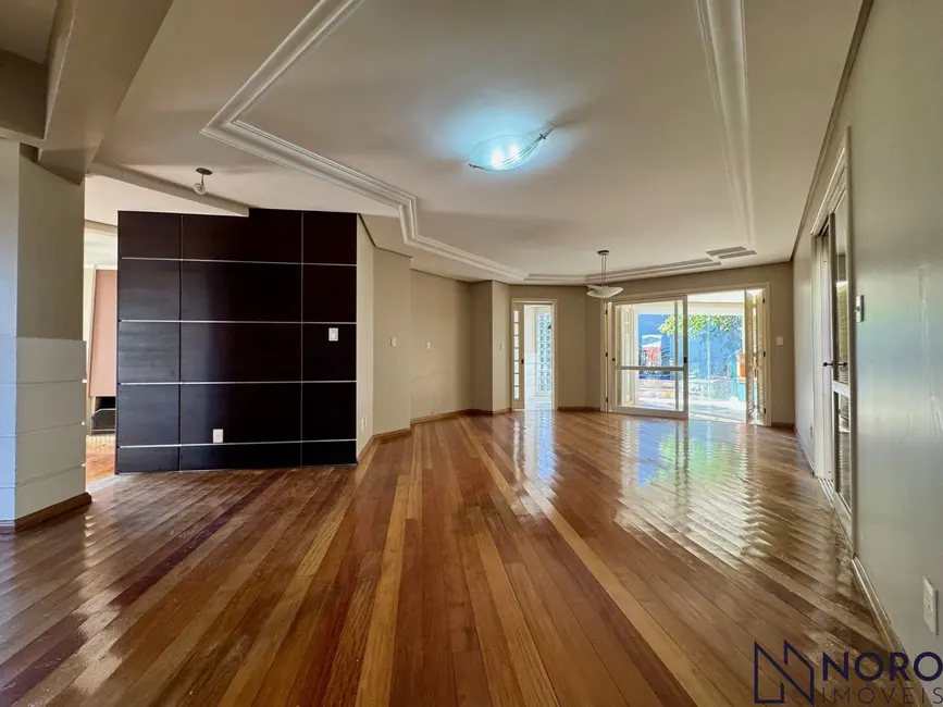 Foto 7 de Casa com 4 quartos à venda, 300m2 em Noal, Santa Maria - RS