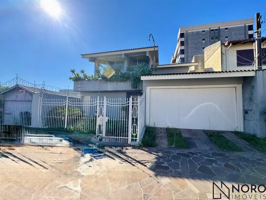 Foto 2 de Casa com 4 quartos à venda, 300m2 em Noal, Santa Maria - RS