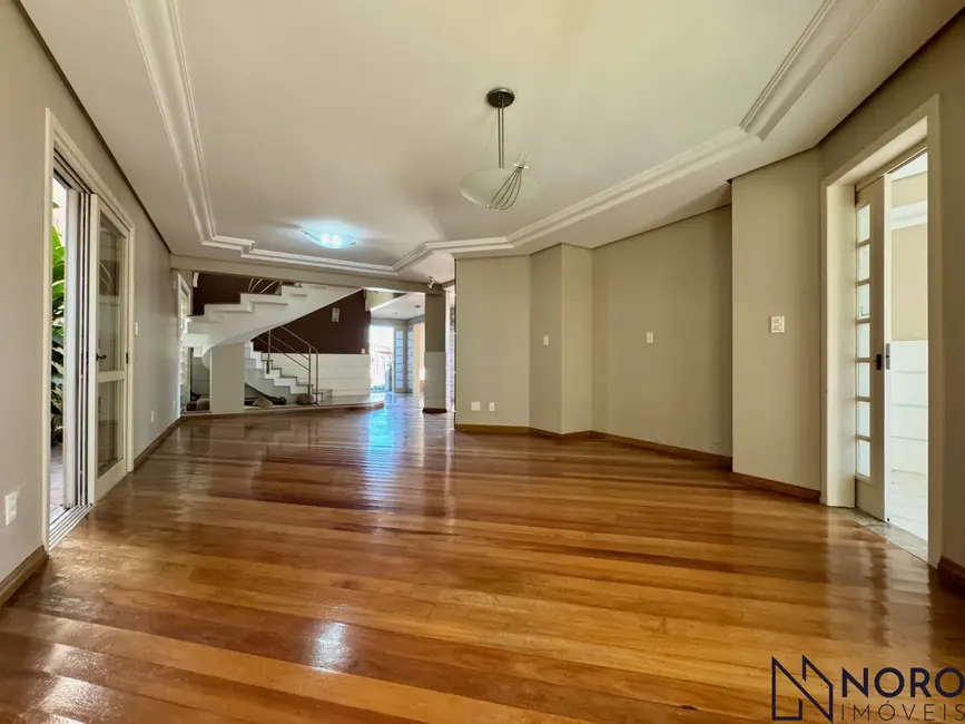 Foto 8 de Casa com 4 quartos à venda, 300m2 em Noal, Santa Maria - RS