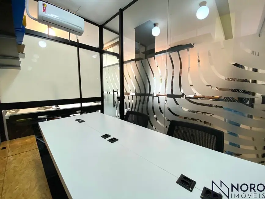 Foto 3 de Sala Comercial com 1 quarto para alugar em Nossa Senhora de Fátima, Santa Maria - RS