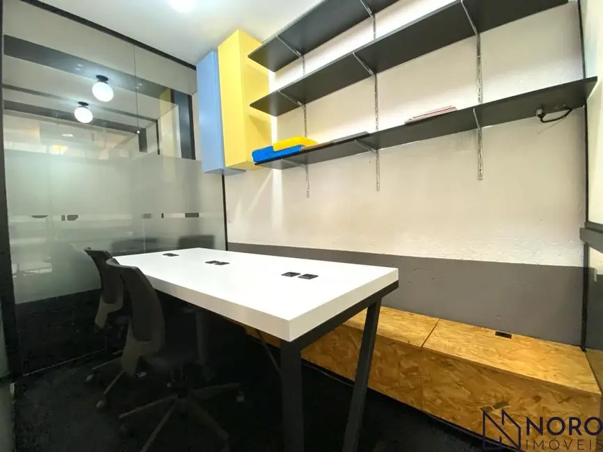 Foto 2 de Sala Comercial com 1 quarto para alugar em Nossa Senhora de Fátima, Santa Maria - RS