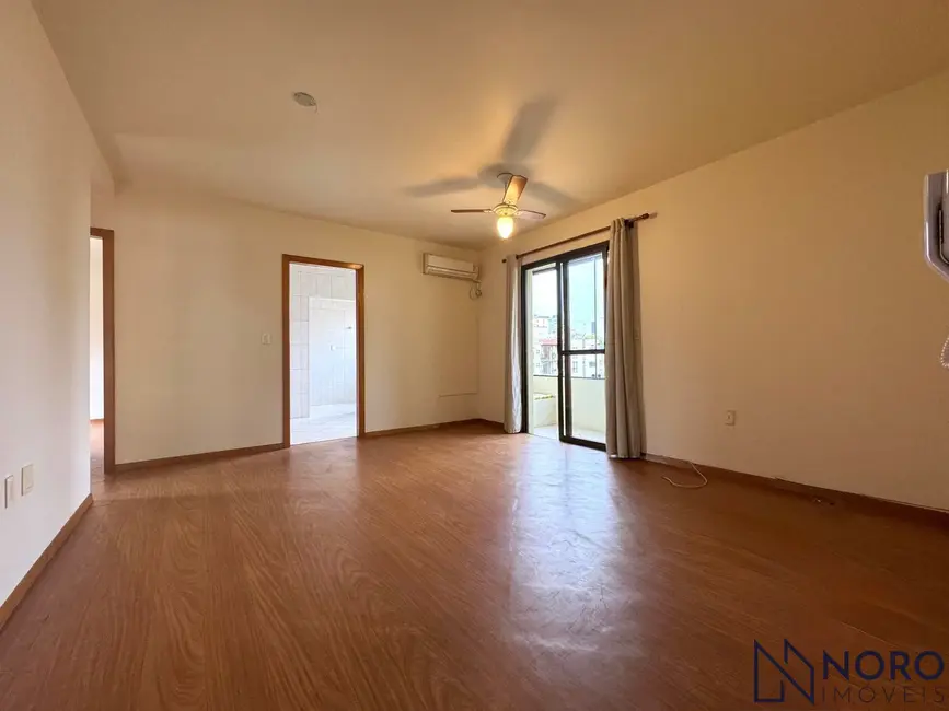 Foto 2 de Apartamento com 2 quartos para alugar, 69m2 em Centro, Santa Maria - RS