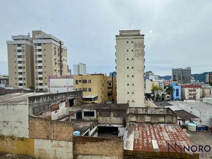 Foto 6 de Apartamento com 2 quartos para alugar, 69m2 em Centro, Santa Maria - RS