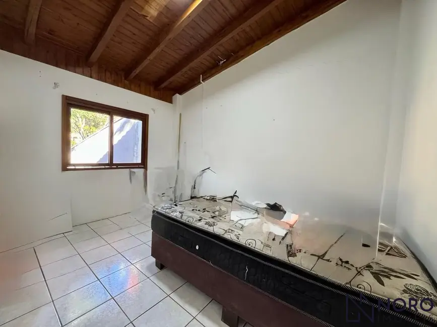 Casa com 4 quartos à venda, 130m2 em Centro, Itaara - RS - imagem 7 Foto 7 de Casa com 4 quartos à venda, 130m2 em Centro, Itaara - RS