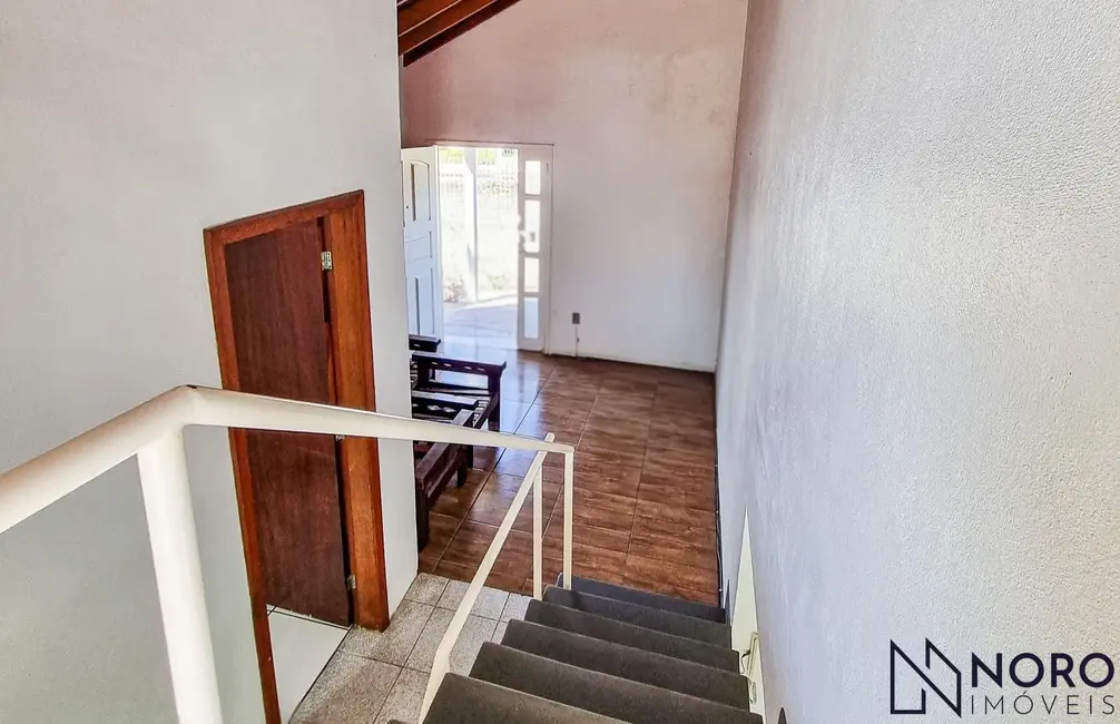 Foto 3 de Casa com 3 quartos à venda, 150m2 em Dom Antônio Reis, Santa Maria - RS