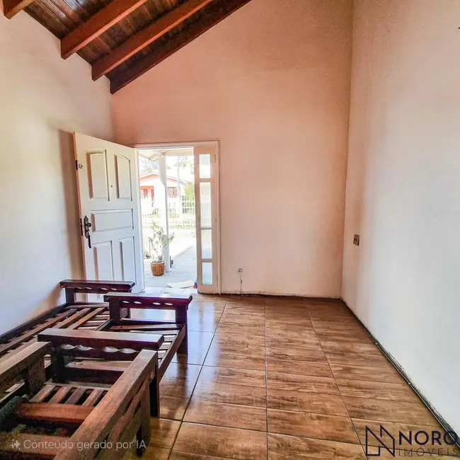 Foto 2 de Casa com 3 quartos à venda, 150m2 em Dom Antônio Reis, Santa Maria - RS