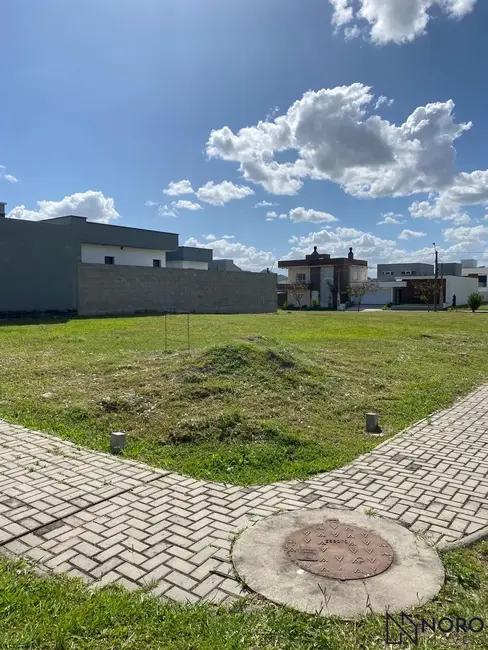 Foto 1 de Terreno / Lote à venda, 398m2 em Camobi, Santa Maria - RS