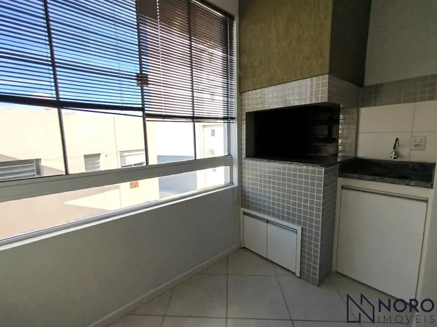 Foto 7 de Apartamento com 2 quartos para alugar, 79m2 em Nossa Senhora de Fátima, Santa Maria - RS