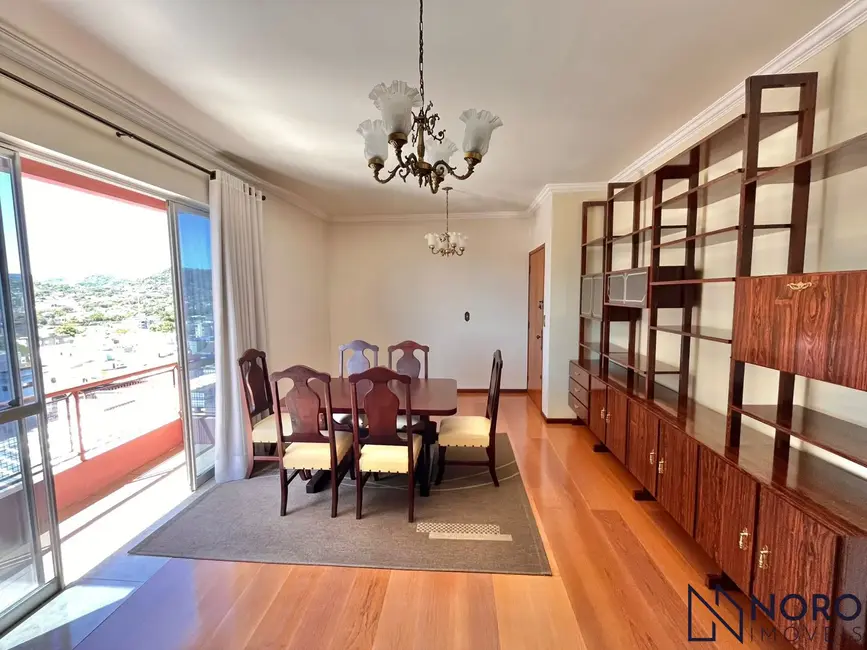 Foto 2 de Cobertura com 4 quartos à venda, 195m2 em Centro, Santa Maria - RS