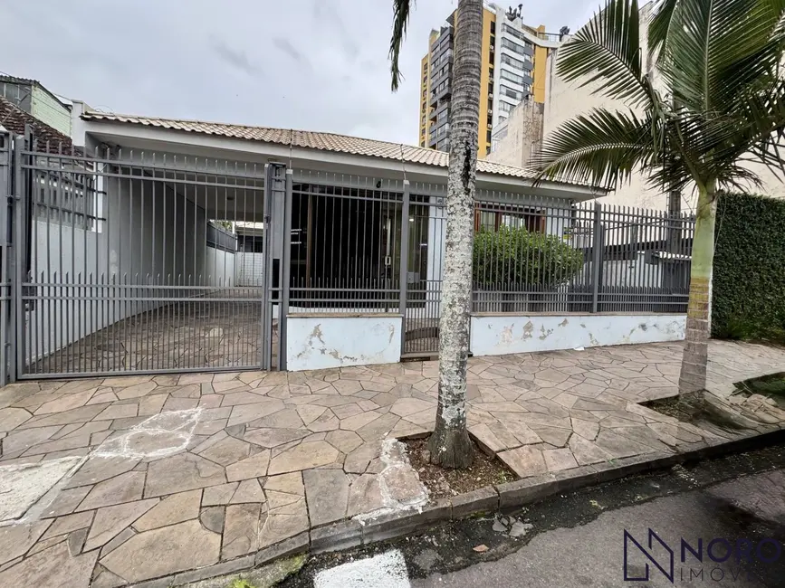 Foto 1 de Sala Comercial com 5 quartos para alugar, 180m2 em Nossa Senhora de Fátima, Santa Maria - RS
