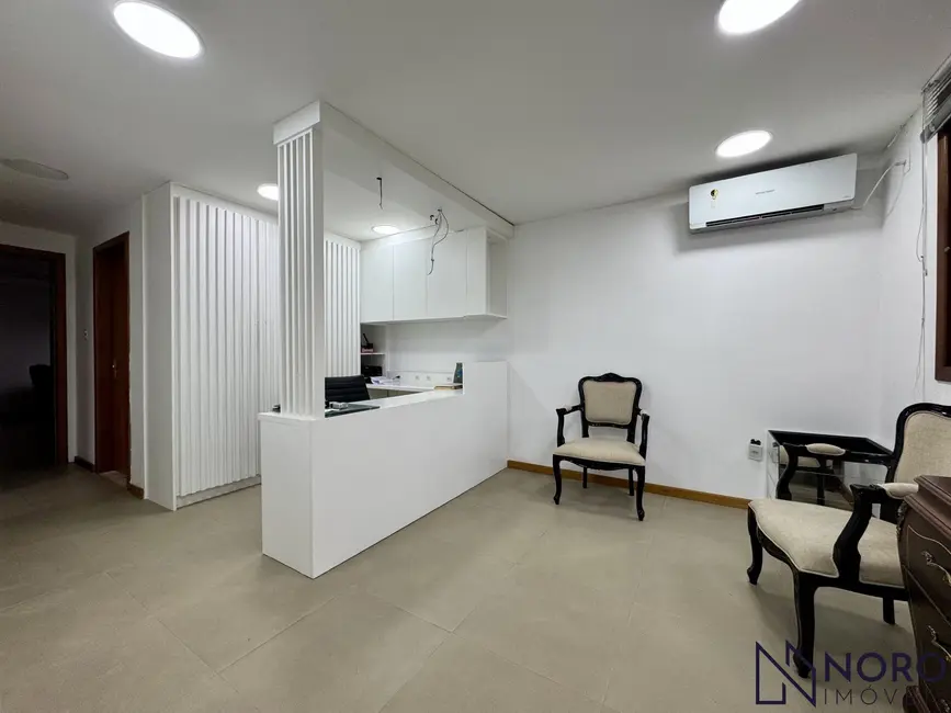 Foto 4 de Sala Comercial com 5 quartos para alugar, 180m2 em Nossa Senhora de Fátima, Santa Maria - RS