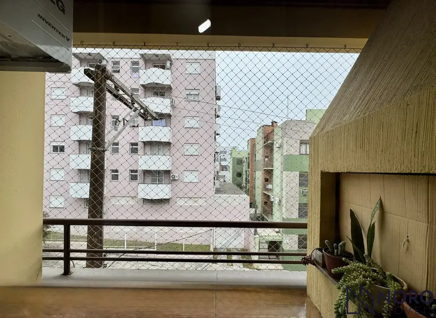 Foto 3 de Apartamento com 2 quartos à venda, 63m2 em Centro, Santa Maria - RS