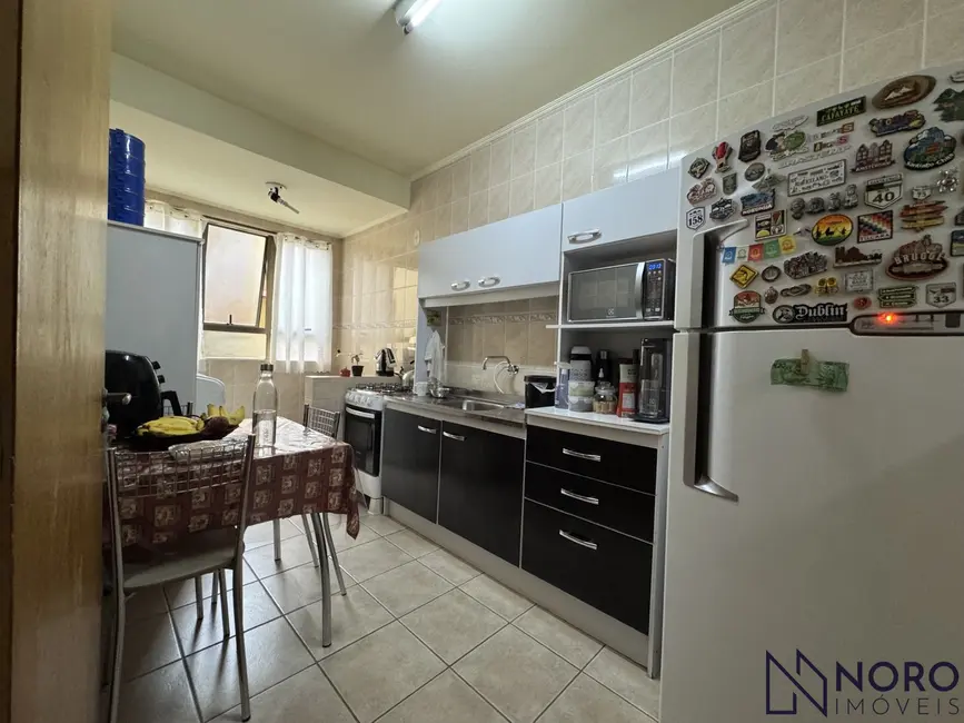 Foto 4 de Apartamento com 2 quartos à venda, 63m2 em Centro, Santa Maria - RS