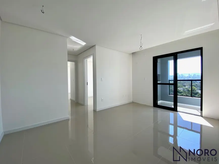 Foto 2 de Apartamento com 2 quartos à venda, 65m2 em Urlândia, Santa Maria - RS