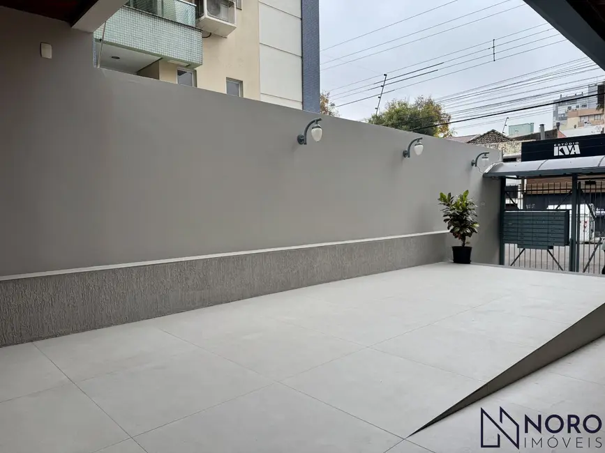 Apartamento com 2 quartos para alugar, 91m2 em Centro, Santa Maria - RS - imagem 2 Foto 2 de Apartamento com 2 quartos para alugar, 91m2 em Centro, Santa Maria - RS