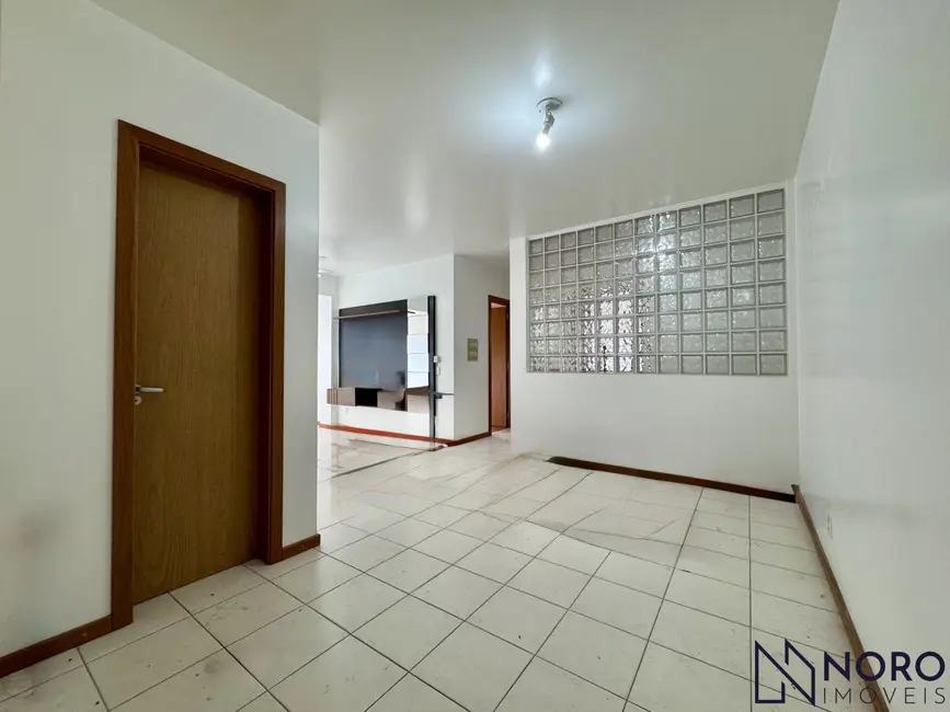 Apartamento com 2 quartos para alugar, 91m2 em Centro, Santa Maria - RS - imagem 3 Foto 3 de Apartamento com 2 quartos para alugar, 91m2 em Centro, Santa Maria - RS