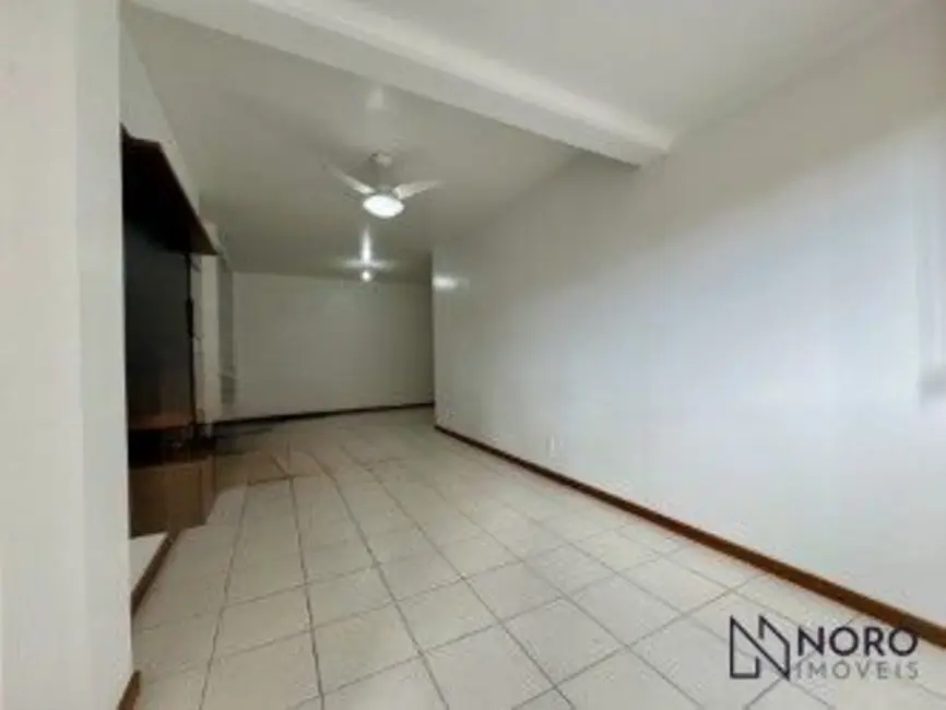 Apartamento com 2 quartos para alugar, 91m2 em Centro, Santa Maria - RS - imagem 5 Foto 5 de Apartamento com 2 quartos para alugar, 91m2 em Centro, Santa Maria - RS