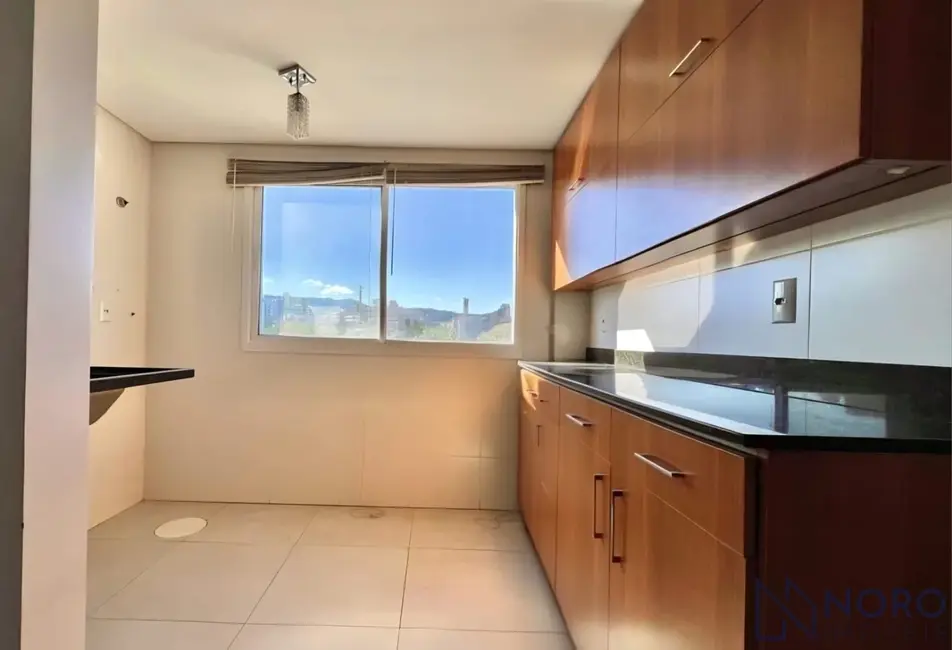 Cobertura com 2 quartos à venda, 90m2 em Nossa Senhora de Lourdes, Santa Maria - RS - imagem 4 Foto 4 de Cobertura com 2 quartos à venda, 90m2 em Nossa Senhora de Lourdes, Santa Maria - RS