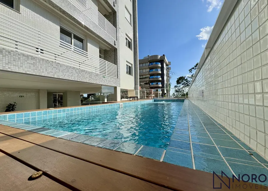 Foto 8 de Apartamento com 3 quartos à venda, 156m2 em Nossa Senhora de Lourdes, Santa Maria - RS